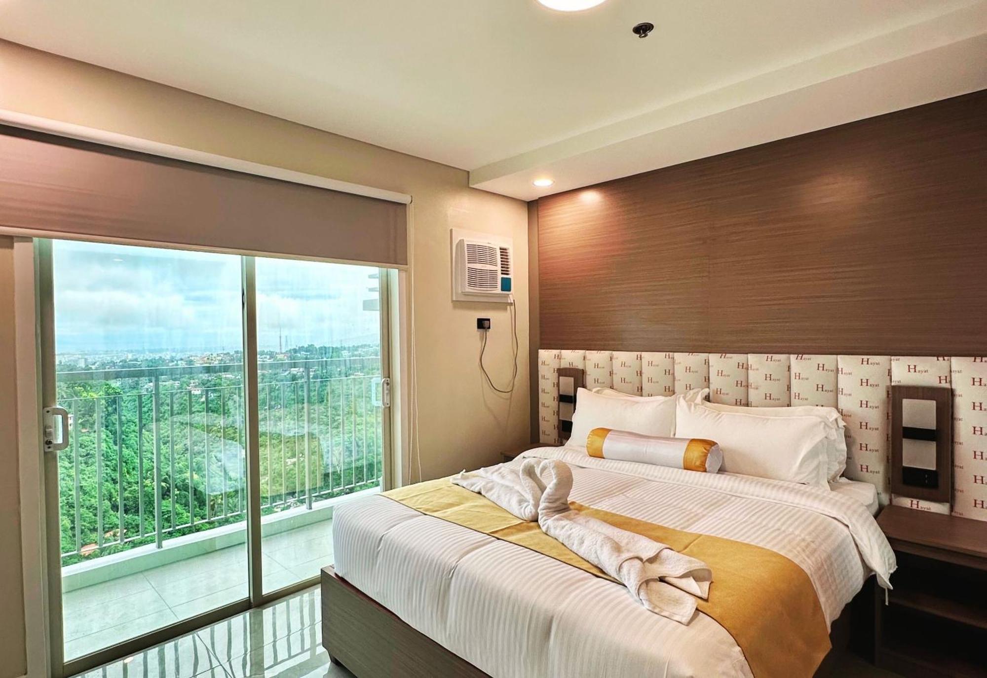 Hayat Sky Towers Cebu Exterior foto