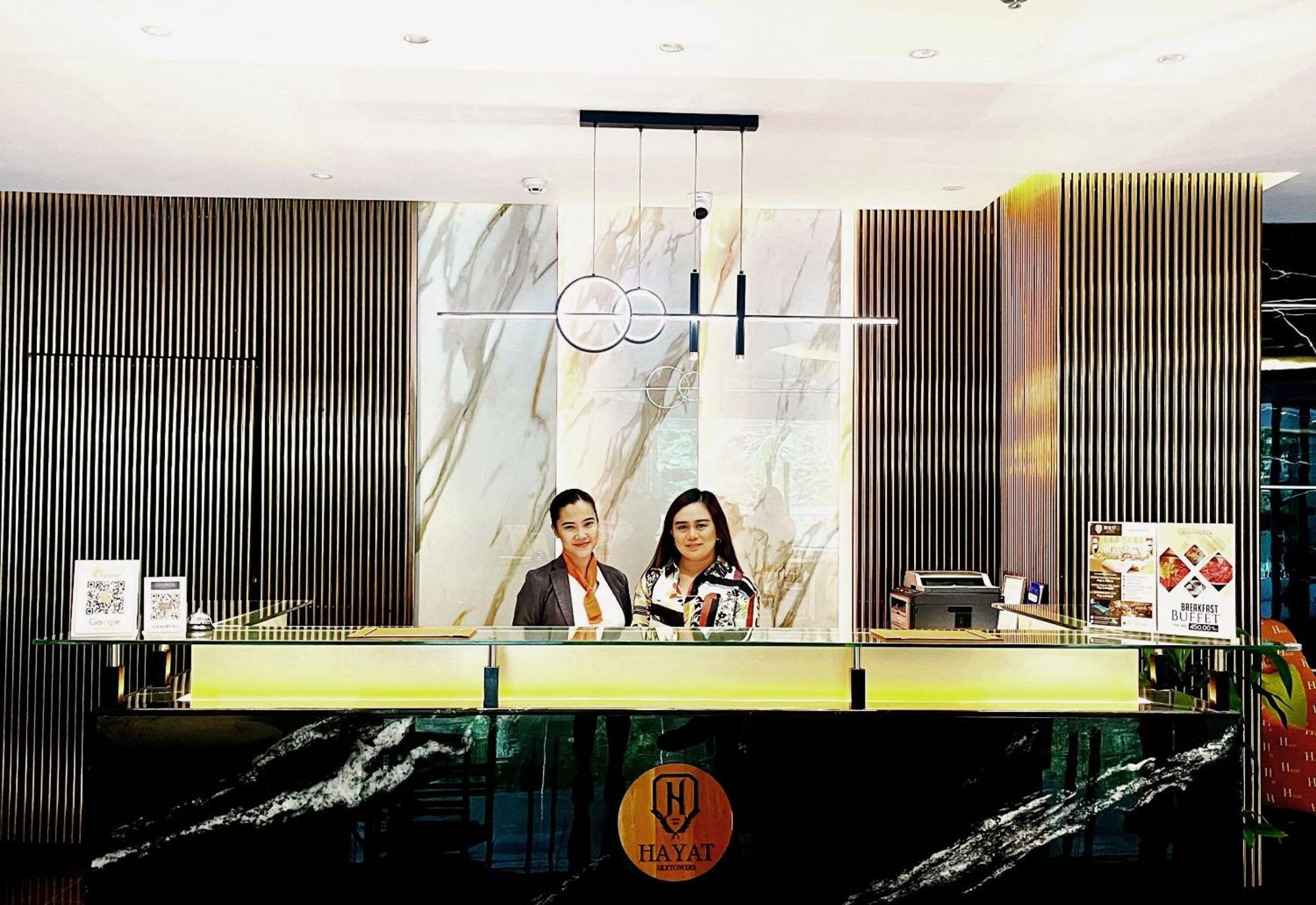 Hayat Sky Towers Cebu Exterior foto