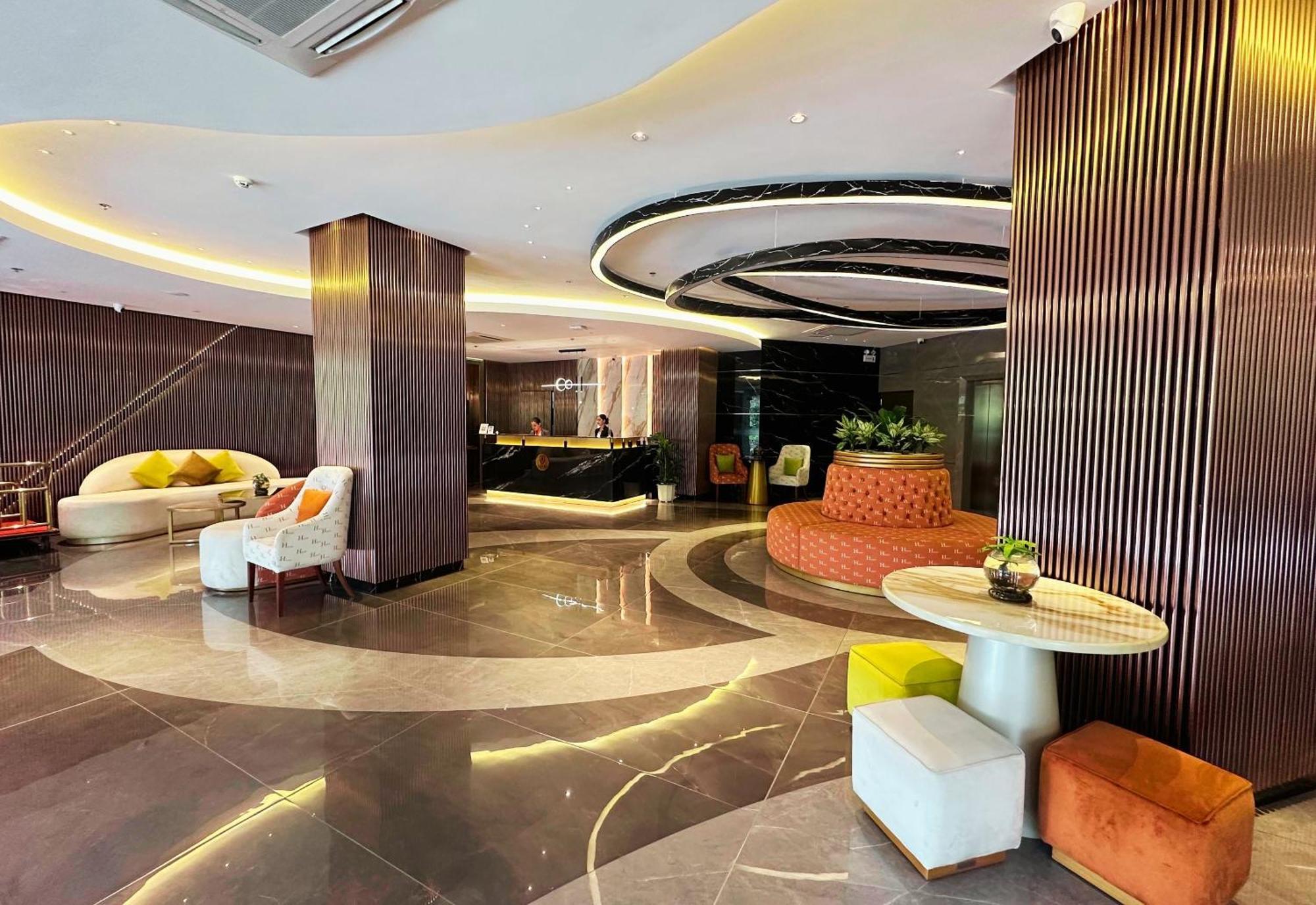Hayat Sky Towers Cebu Exterior foto