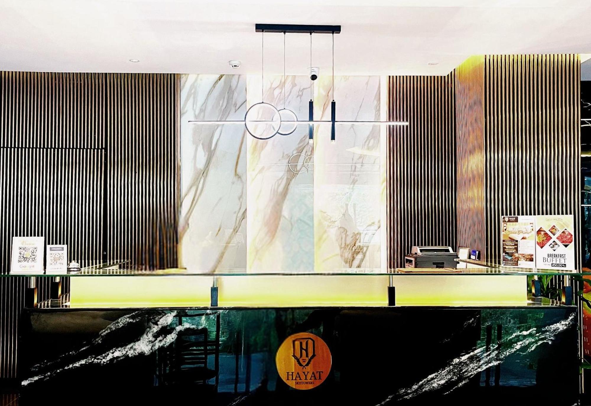 Hayat Sky Towers Cebu Exterior foto