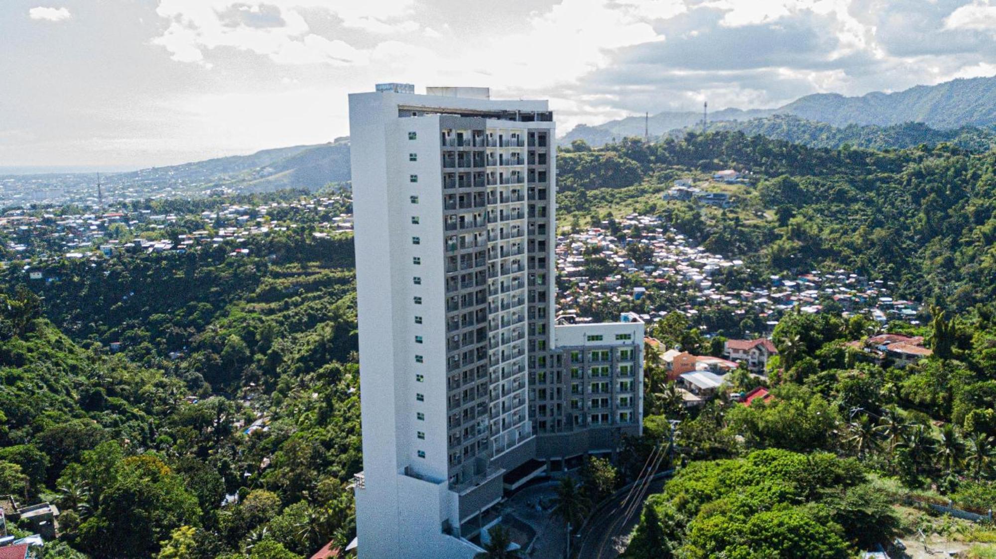 Hayat Sky Towers Cebu Exterior foto